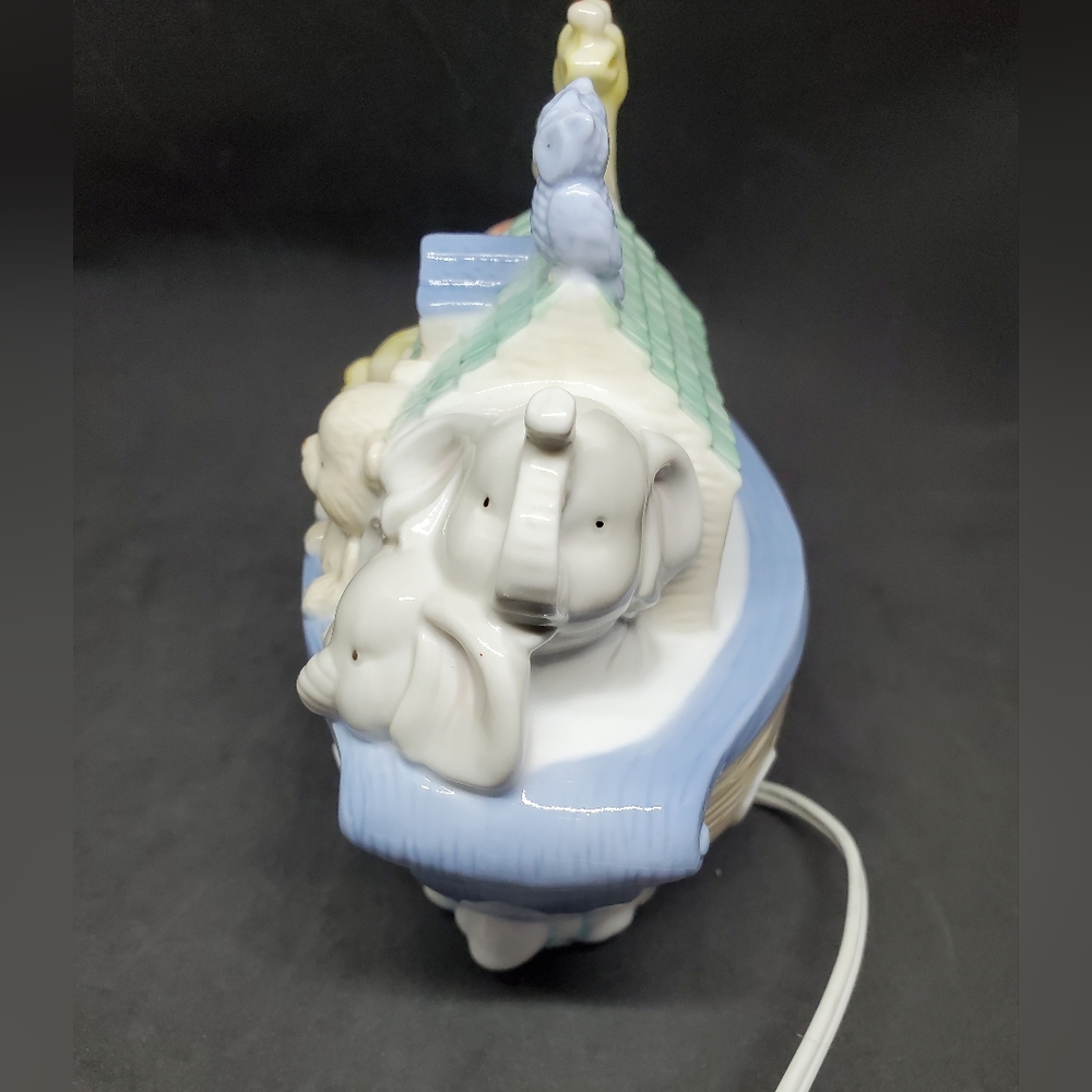 Cosmos Gifts Noah's Ark Night Light - Picture 6 of 16